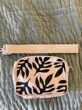 ALOHA Collection Ola Le Tour Black on Sandstone 🌴